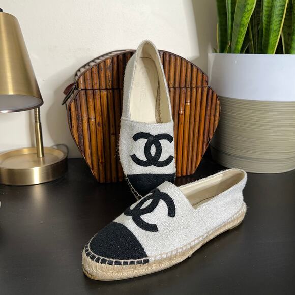 CHANEL Classic Espadrilles Terry Cloth Silver Black Shimmer Sz 40 - Picture 1 of 13